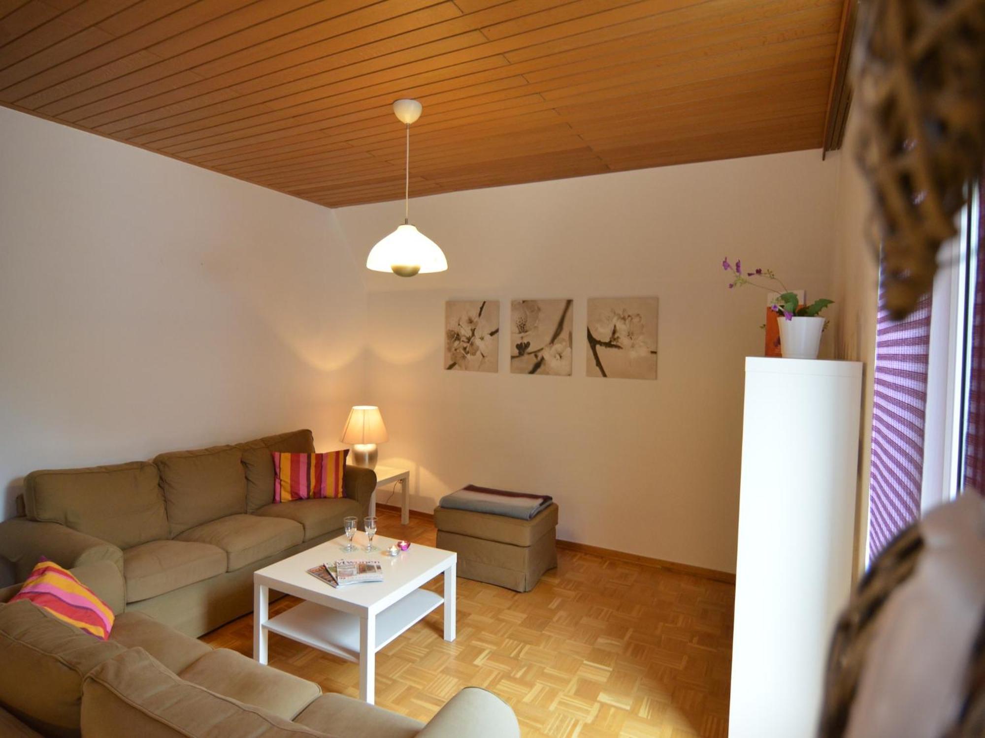Spacious Apartment In Weser Uplands With Garden 바트피르몬트 외부 사진